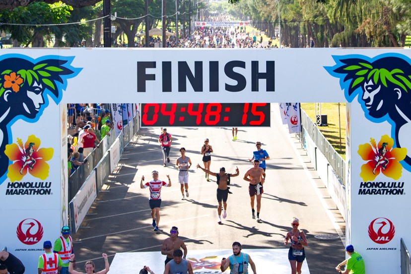 Image of the Honolulu Marathon Finish line.